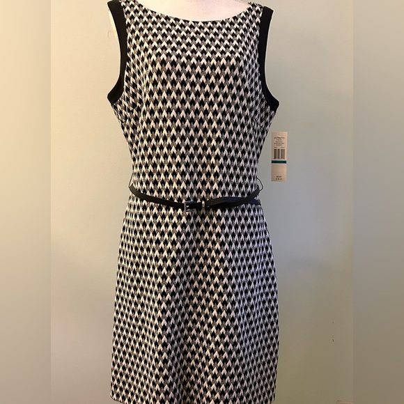 Sharagano Sleeveless Belted Sheath Dress NWT - Picture 1 of 12